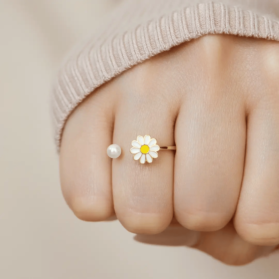 Sweet Daisy Ring