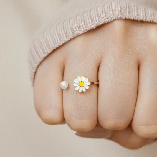 Sweet Daisy Ring