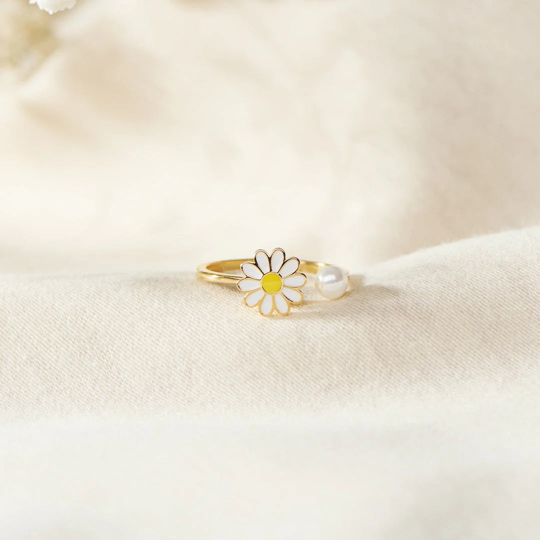 Sweet Daisy Ring