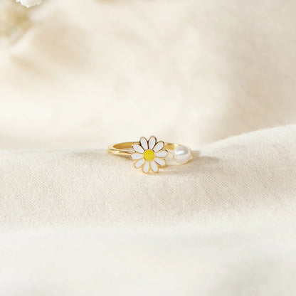 Sweet Daisy Ring
