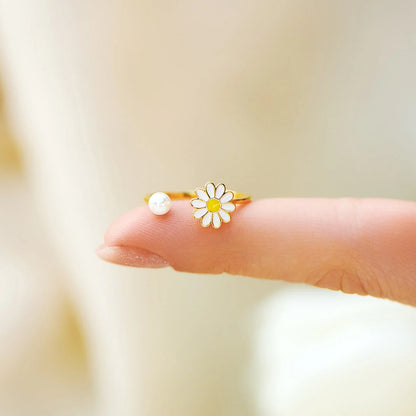 Sweet Daisy Ring